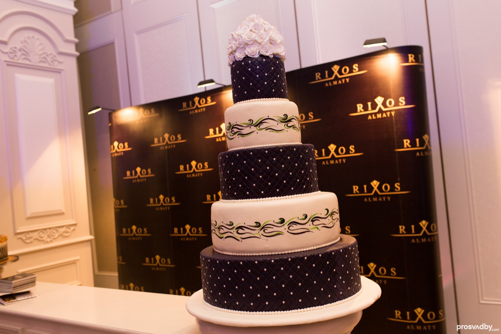 Отель Rixos-Almaty генеральный партнер Свадебная феерия 2018 и победитель в Премии как Лучший отель для проведения роскошных свадеб.