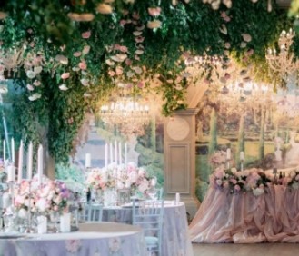 Свадьба Антона и Юлии: любовная поэзия в розовых цветах Свадьба Антона и Юлии: любовная поэзия в розовых цветах