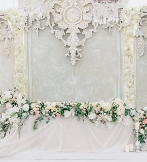 Благородная свадьба Александра и Лилии в родительском доме Благородная свадьба Александра и Лилии в родительском доме